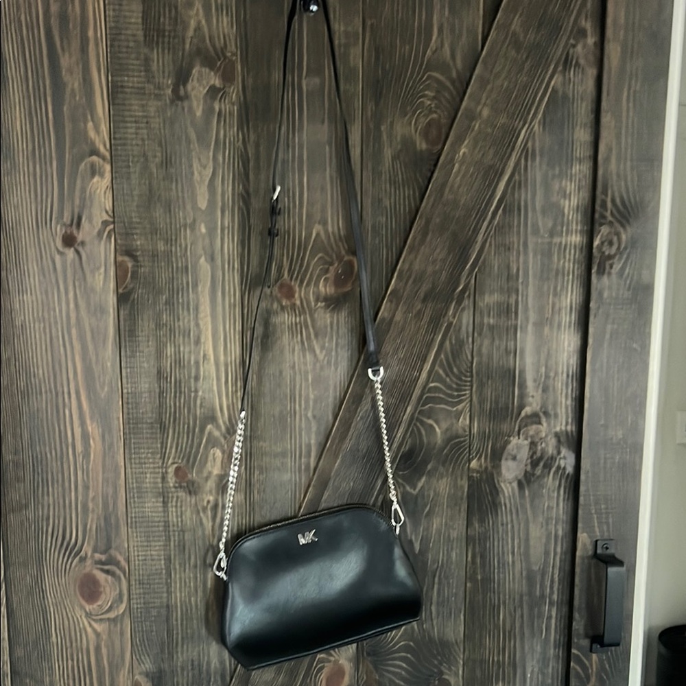 Michael Kors Black Crossbody Bag with Smooth Leather Finish